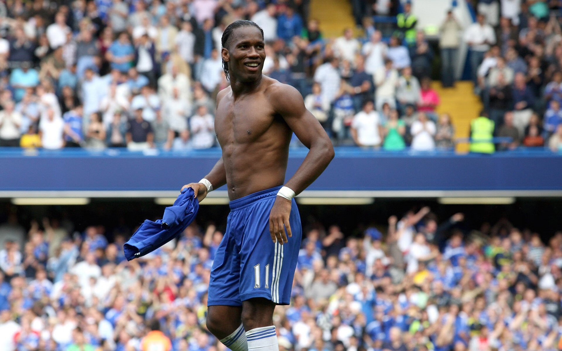 “青训合作项目在全国推广，青少年足球梦想起航”，青少年足球集训